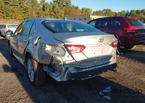 2020 Toyota Camry Le Awd z USA, uszkodzony, nr VIN 4T1C11BK7LU004084